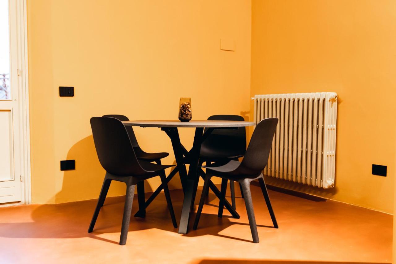 Private Parking Centro Storico: L'Affresco Apartment Bologna Exterior photo