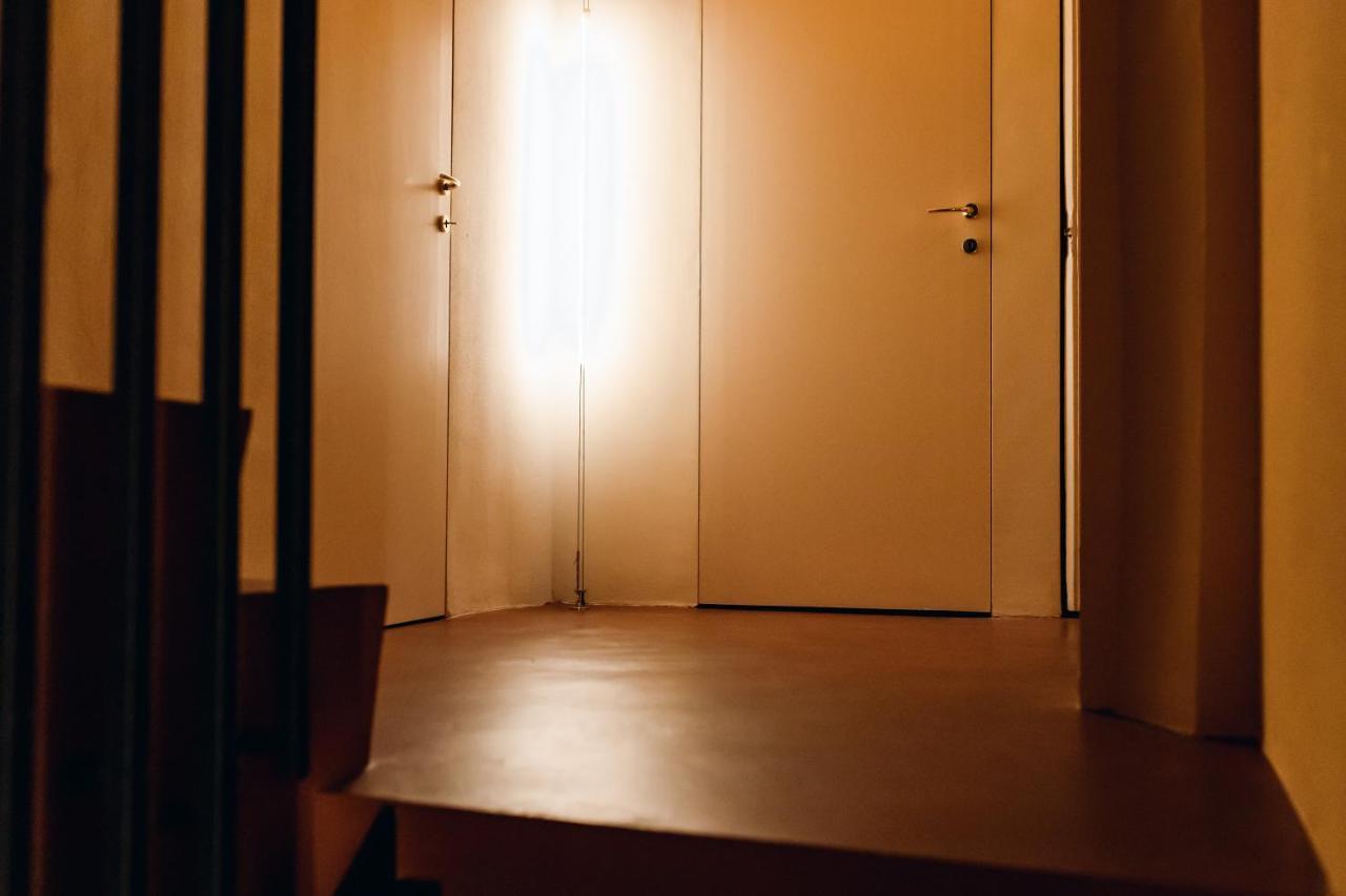 Private Parking Centro Storico: L'Affresco Apartment Bologna Exterior photo